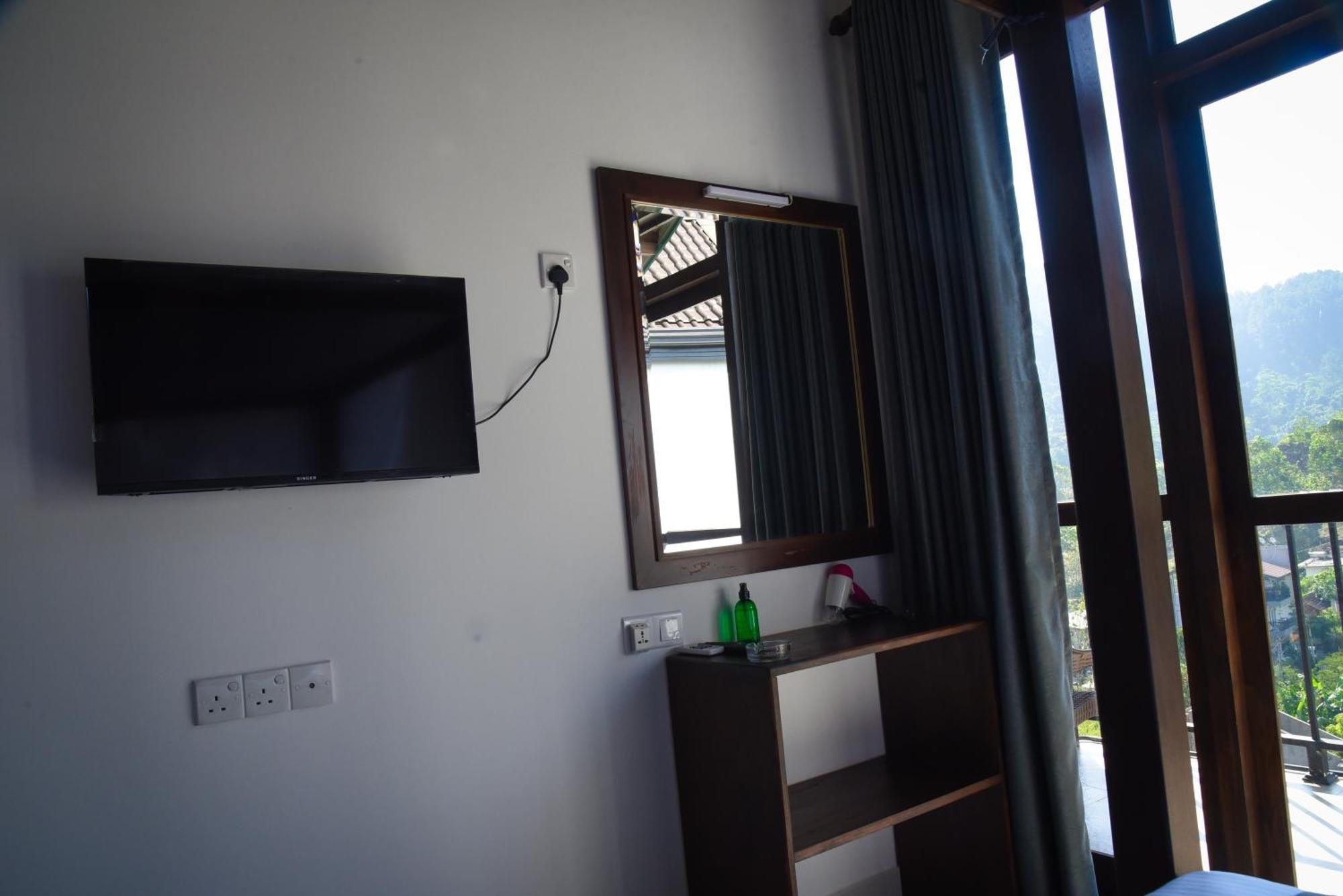 Ever Breeze Ella Hotel Zewnętrze zdjęcie