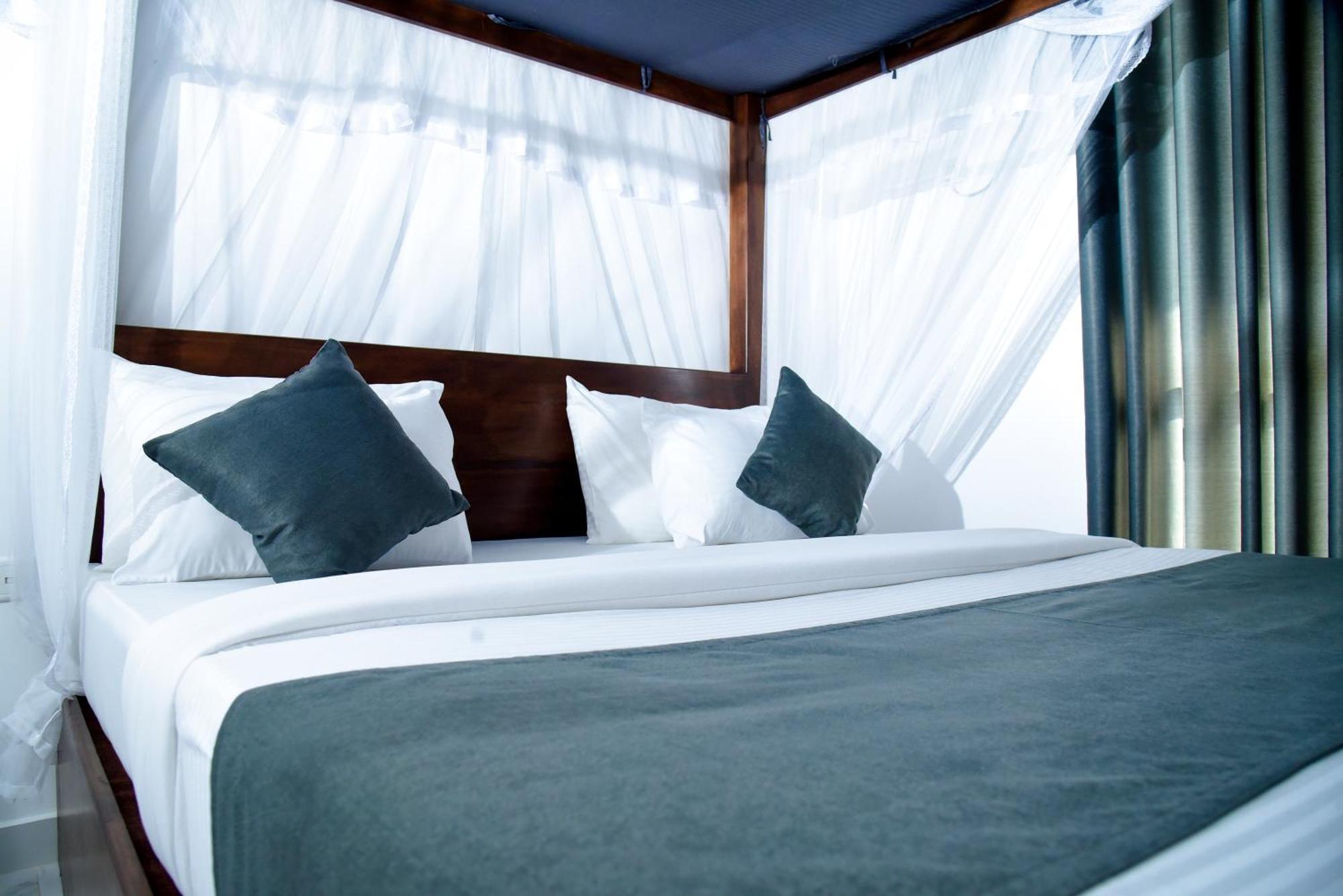 Ever Breeze Ella Hotel Zewnętrze zdjęcie